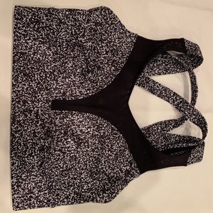 Super cute lightly used Lululemon sports bra!